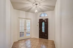 7048 Summit Parc Dr, Dallas, TX 75249 - Photo 2