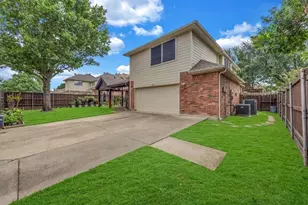 8305 Bartley Cir, Plano, TX 75025 - Photo 38