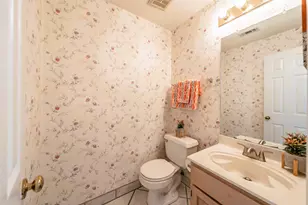 6817 Greenleaf Dr, North Richland Hills, TX 76182 - Photo 14