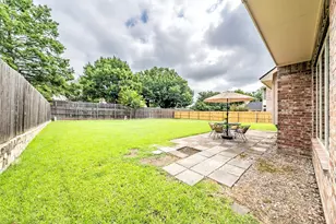 6817 Greenleaf Dr, North Richland Hills, TX 76182 - Photo 32