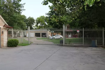 3010 Saint Lo, Irving, TX 75060 - Photo 14