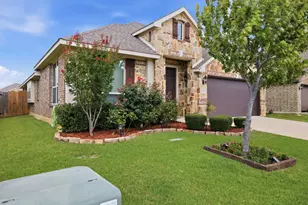 515 Lakeview Dr, Alvarado, TX 76009 - Photo 2