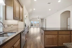 515 Lakeview Dr, Alvarado, TX 76009 - Photo 14