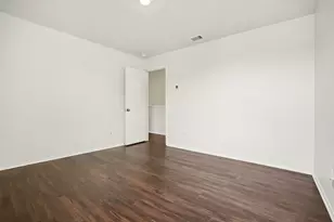 1966 Courtside Dr, Dallas, TX 75051 - Photo 24
