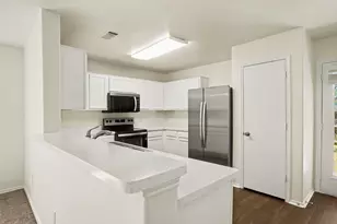 1966 Courtside Dr, Dallas, TX 75051 - Photo 8
