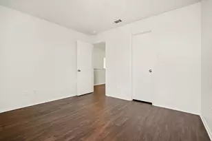 1966 Courtside Dr, Dallas, TX 75051 - Photo 20