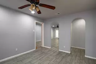 605 Blue Lake Dr, Fort Worth, TX 76103 - Photo 18