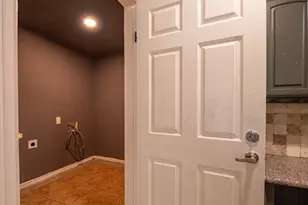 605 Blue Lake Dr, Fort Worth, TX 76103 - Photo 32