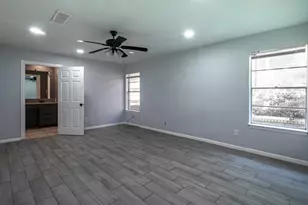 605 Blue Lake Dr, Fort Worth, TX 76103 - Photo 12
