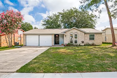 1911 Devonshire Drive, Arlington, TX 76015 - Photo 2