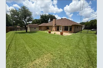 133 Springhill Drive, Hurst, TX 76054 - Photo 16