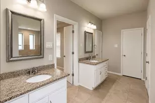 133 Springhill Dr, Hurst, TX 76054 - Photo 10
