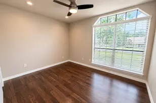 133 Springhill Dr, Hurst, TX 76054 - Photo 12
