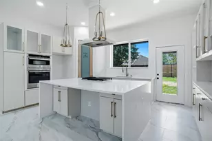 400 Hideaway Ct, Euless, TX 76039 - Photo 6