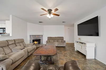 5600 Wiltshire Drive, Fort Worth, TX 76135 - Photo 4
