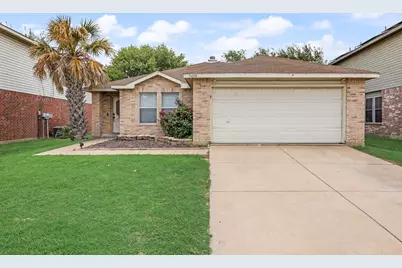 5600 Wiltshire Drive, Fort Worth, TX 76135 - Photo 2