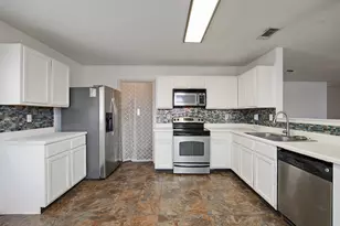 5600 Wiltshire Dr, Fort Worth, TX 76135 - Photo 8