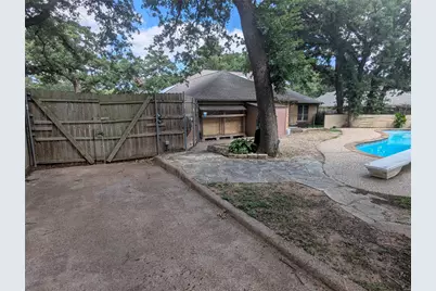 1816 Crooked Lane, Fort Worth, TX 76112 - Photo 38
