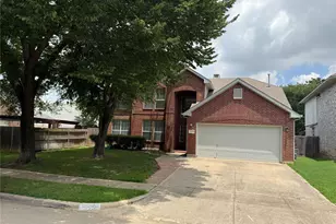 1933 Parktree Dr, Arlington, TX 76001 - Photo 1