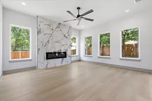173 W Shore, Lewisville, TX 75057 - Photo 6