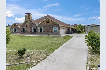 1032 Justin Drive, Springtown, TX 76082 - Photo 2