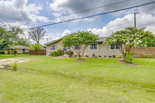 203 E Henderson St, Itasca, TX 76055 - Photo 2