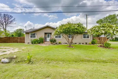 203 E Henderson Street, Itasca, TX 76055 - Photo 1