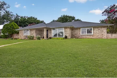 2303 McCoy Road, Carrollton, TX 75006 - Photo 2
