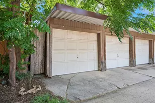 3815 Holland Ave, Dallas, TX 75219 - Photo 32