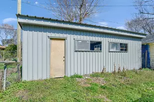 1115 W Bond St, Denison, TX 75020 - Photo 26