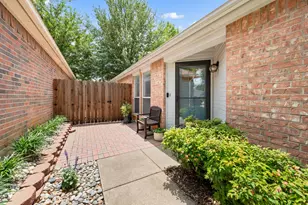 1916 Pine Ridge Dr, Bedford, TX 76021 - Photo 4