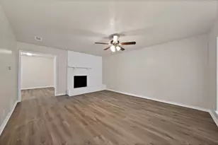 502 Pine Bluff Dr, Lewisville, TX 75067 - Photo 6