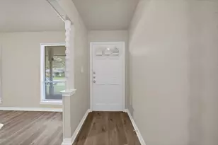 502 Pine Bluff Dr, Lewisville, TX 75067 - Photo 4