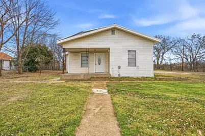 1412 Chase Avenue, Cleburne, TX 76031 - Photo 1