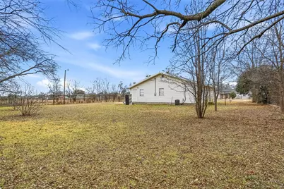 1412 Chase Avenue, Cleburne, TX 76031 - Photo 20