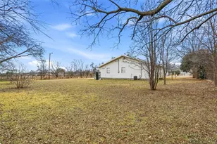 1412 Chase Ave, Cleburne, TX 76031 - Photo 20