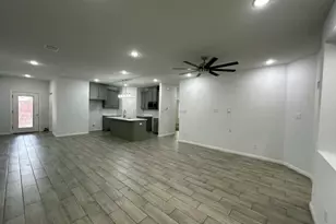 917 E Maddox Ave, Fort Worth, TX 76104 - Photo 4
