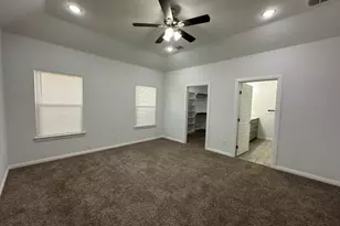 917 E Maddox Ave, Fort Worth, TX 76104 - Photo 10