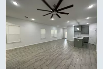 917 E Maddox Avenue, Fort Worth, TX 76104 - Photo 6