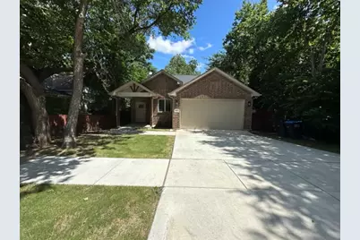917 E Maddox Avenue, Fort Worth, TX 76104 - Photo 1