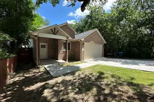 917 E Maddox Ave, Fort Worth, TX 76104 - Photo 2
