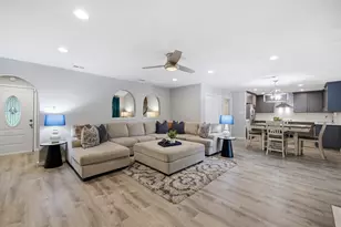 4905 Emerald Lake Dr, Fort Worth, TX 76103 - Photo 6