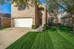 3833 Cedar Falls Dr, Fort Worth, TX 76244 - Photo 2