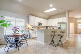 3925 Glenwyck Dr, North Richland Hills, TX 76180 - Photo 8