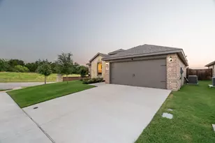 752 Ruellia St, Weatherford, TX 76086 - Photo 32