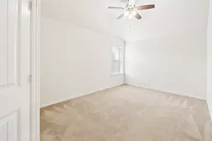 1374 Sandhurst Dr, Roanoke, TX 76262 - Photo 26