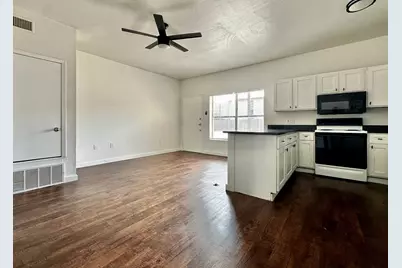 512 Daughtrey Avenue #B104, Waco, TX 76706 - Photo 4
