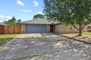 2715 Regal Dr, Denison, TX 75020 - Photo 2
