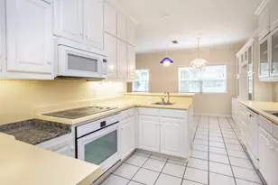 226 Gordon St, Gainesville, TX 76240 - Photo 16