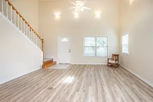 226 Gordon St, Gainesville, TX 76240 - Photo 8